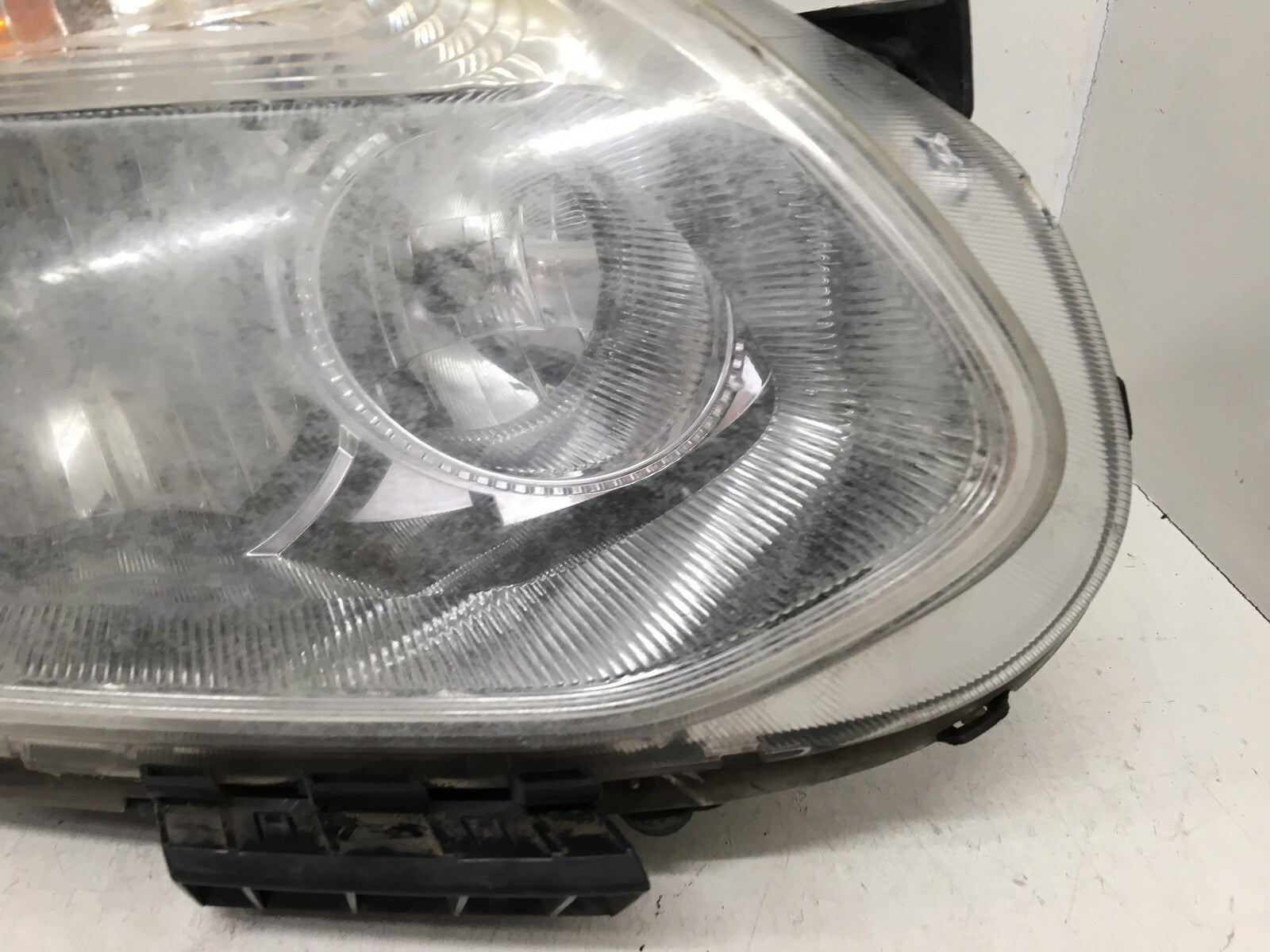 Headlight Damaged Headlamp Halogen Passenger Nissan Rogue 11 12 114-51195R OEM