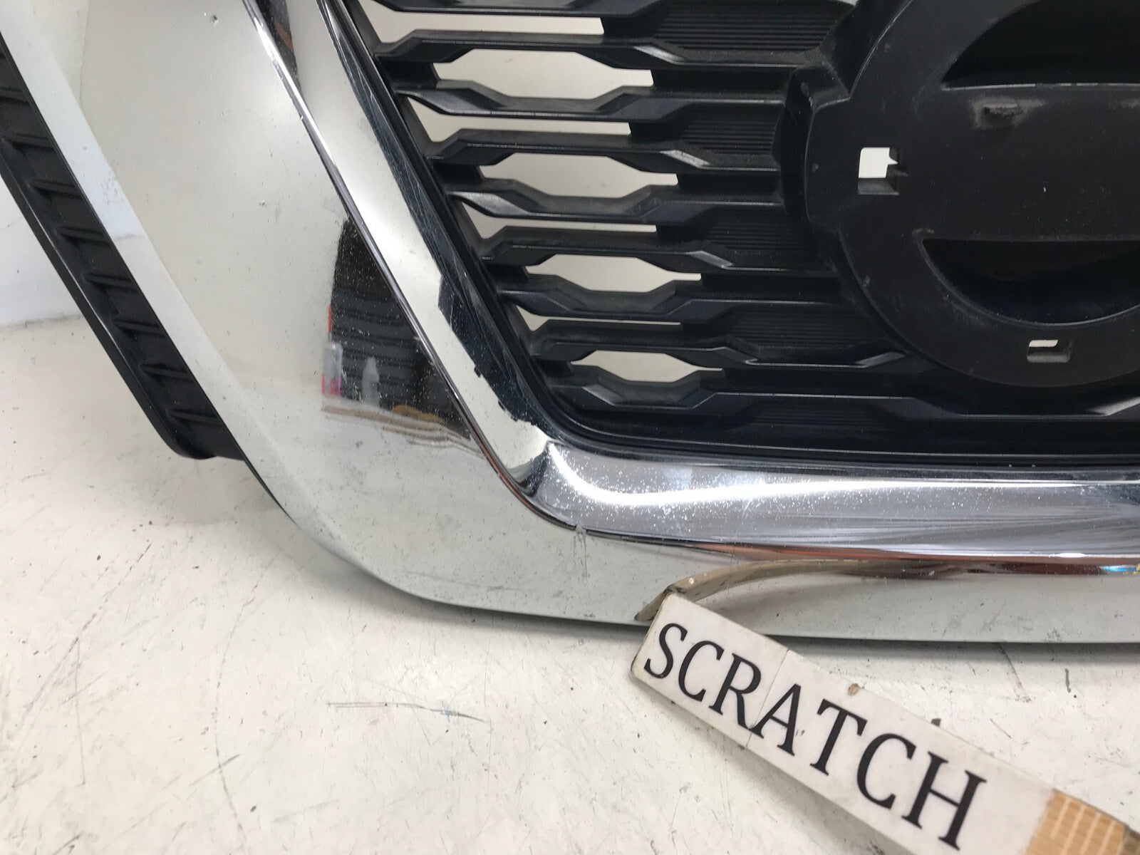 Upper Grill Grille Nissan Rogue 2017 2018 62310-5HK0A OEM