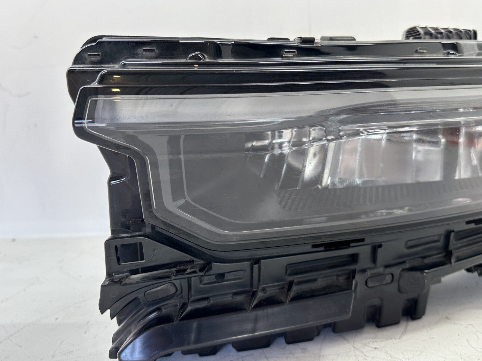 Headlight Left Driver LH 2021 2022 2023 Jeep Grand Cherokee 68376987AE OEM