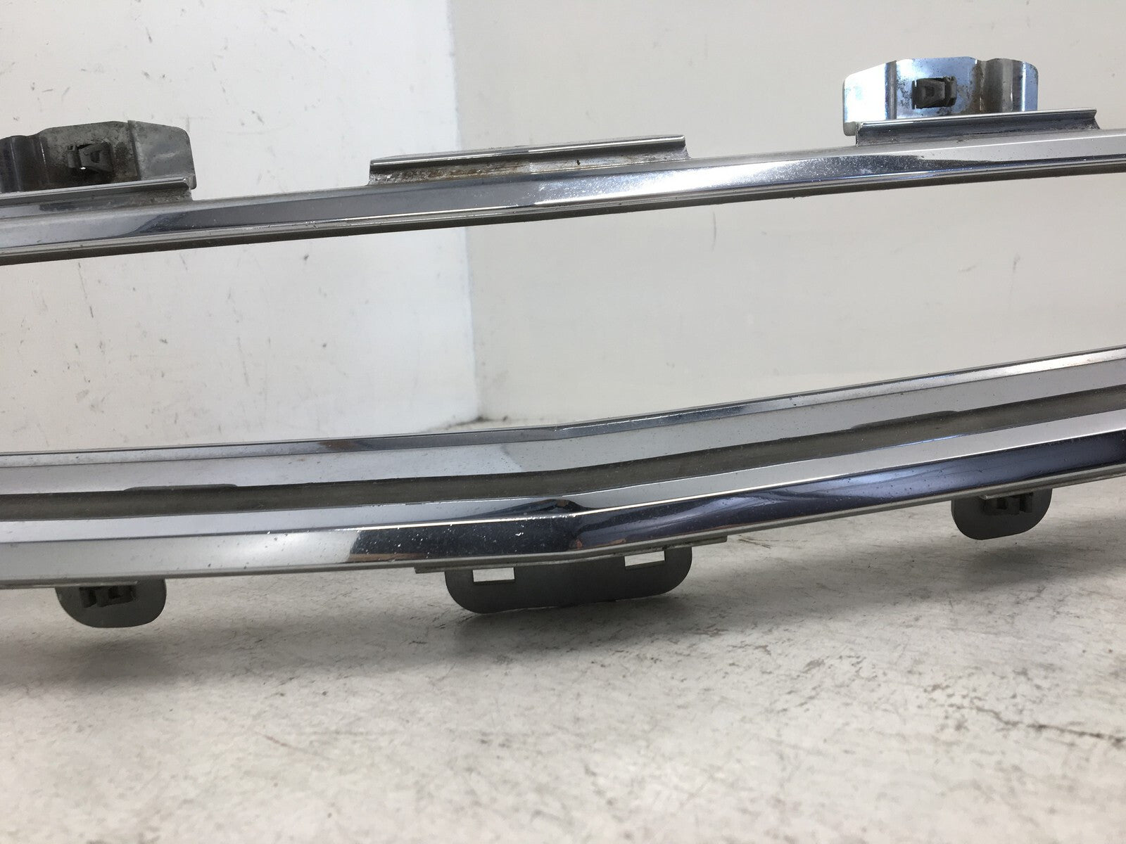 Grille Grill Chevrolet Malibu 2008 2009 2010 2011 2012 15823701 OEM