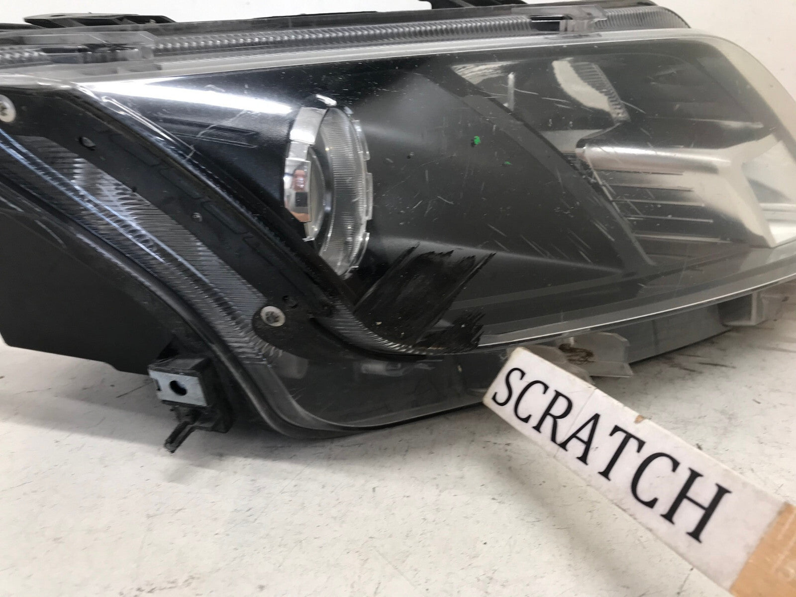 Headlight Damaged Passenger RH 2010 2011 2012 Ford Fusion 9E5Z13008A OEM