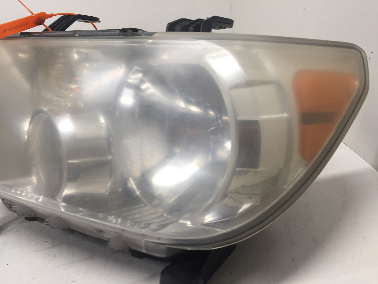 Headlight Damaged Lamp Left Driver LH Toyota Tundra 2010-2013 811500C070 OEM
