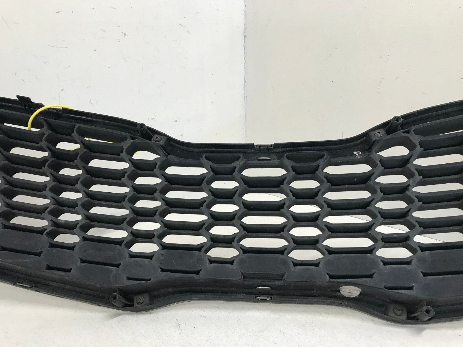 Grill Grille Kia Forte Sedan 2010-2013 86351-A7500 OEM