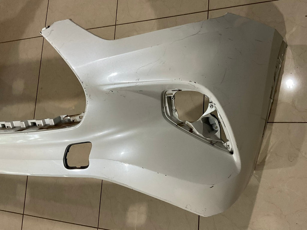 Front Bumper Cover White 2020 Toyota Highlander 52119+0E400 OEM