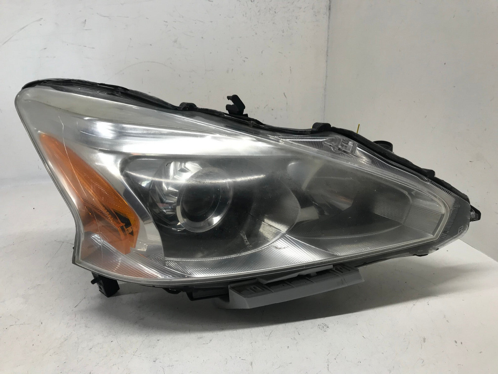 Headlight Damaged Right RH Nissan Altima Sedan 2013 2014 2015 26010-3TA0A OEM