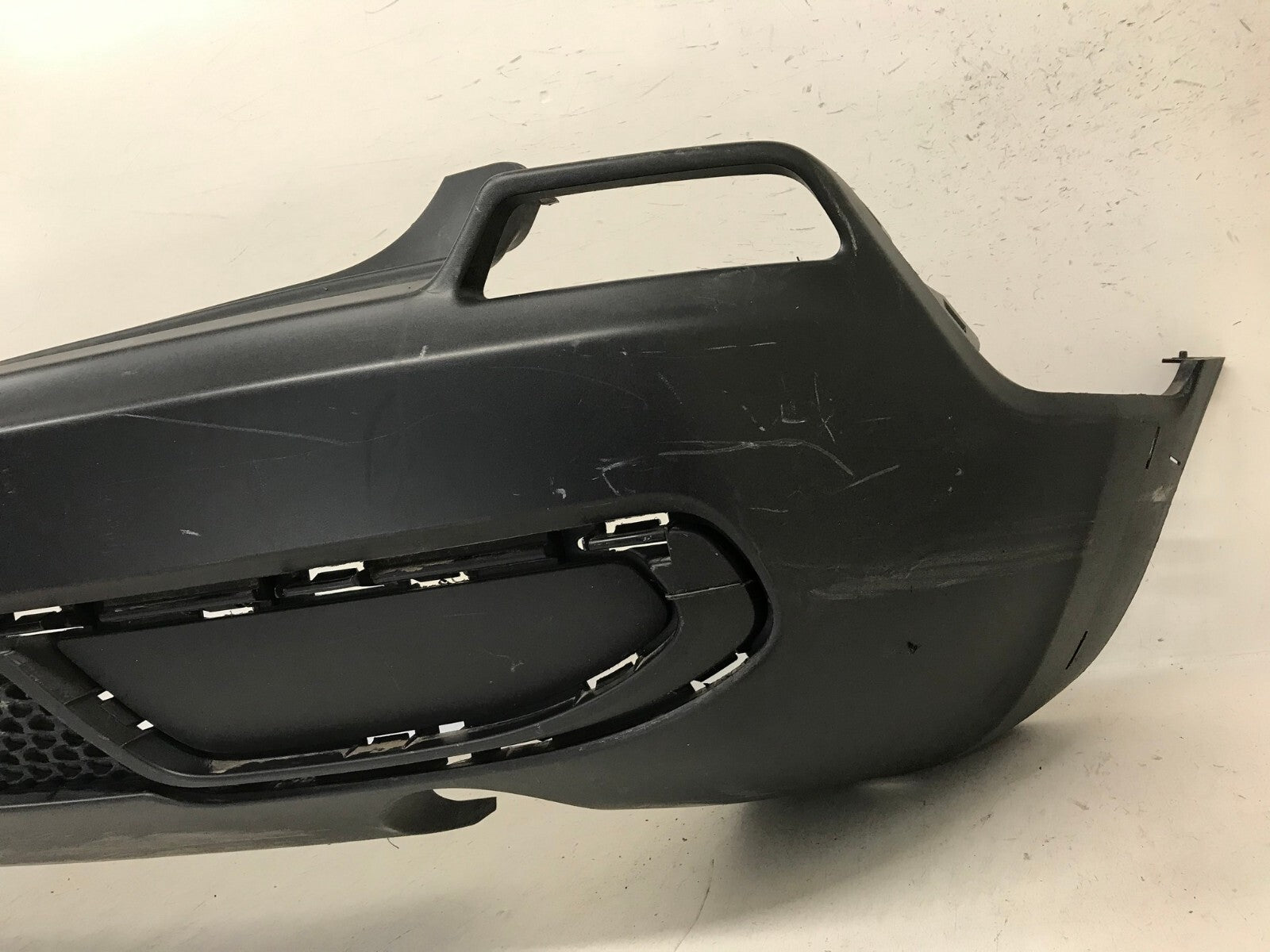 Rear Bumper Cover Black 19-20 Jeep Cherokee 68288621AB OEM