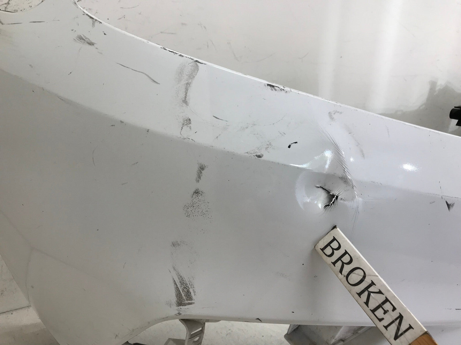 Front Bumper Cover White 2016-2019 Nissan Sentra 62022-6YU0H OEM