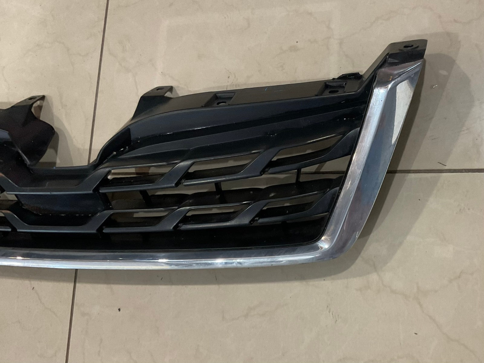 Grille Grill Black/Silver 2014 2015 2016 Subaru Forester 91122SG100 OEM