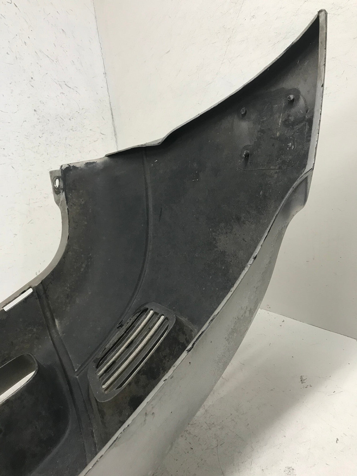 Front Bumper Cover Silver 2002-2009 Chevrolet Trailblazer 88937008 OEM