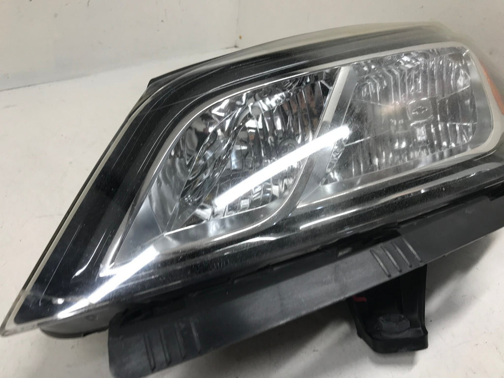 Headlight Damaged Left LH Driver 2013-2017 Chevrolet Traverse 23402604 OEM