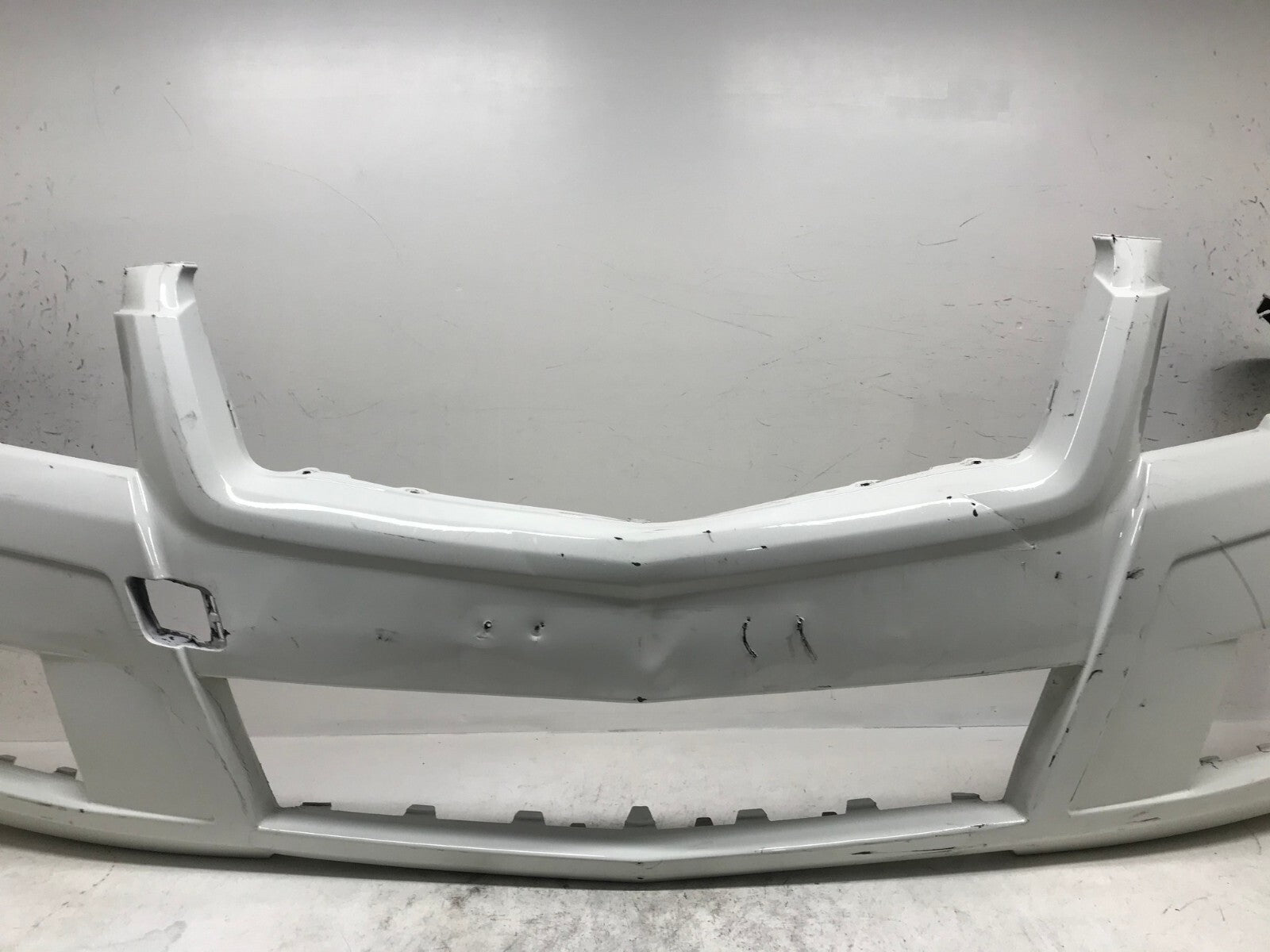 Front Bumper Cover White Mercedes-Benz GLK350 2010 2011 2012 2048804340 OEM