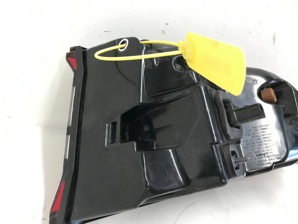 Tail light Damaged Left Driver LH Dodge Charger 2015-2016 68213145AD OEM