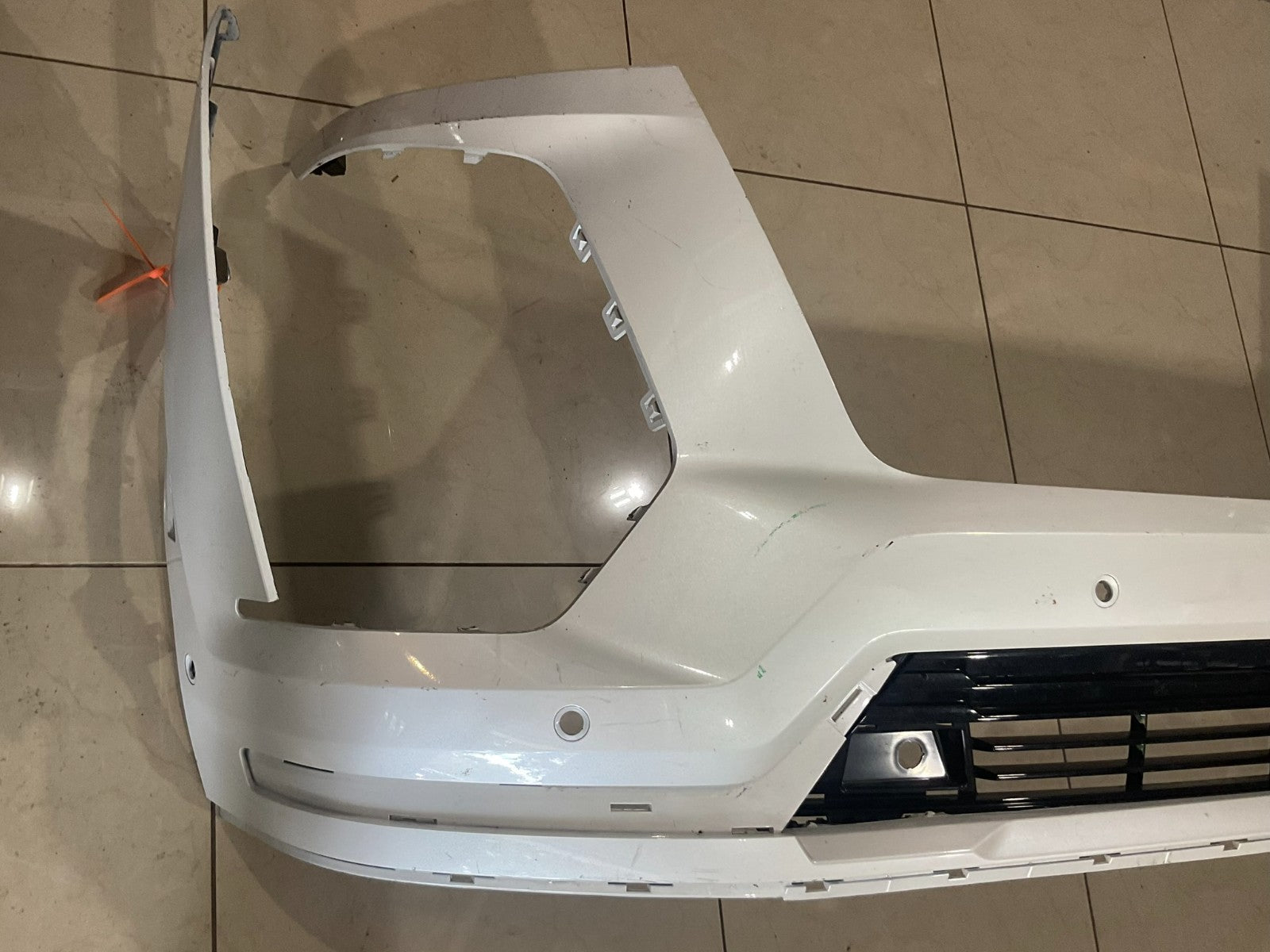 Front Bumper Cover White 2025 Cadillac Escalade 84966320 OEM