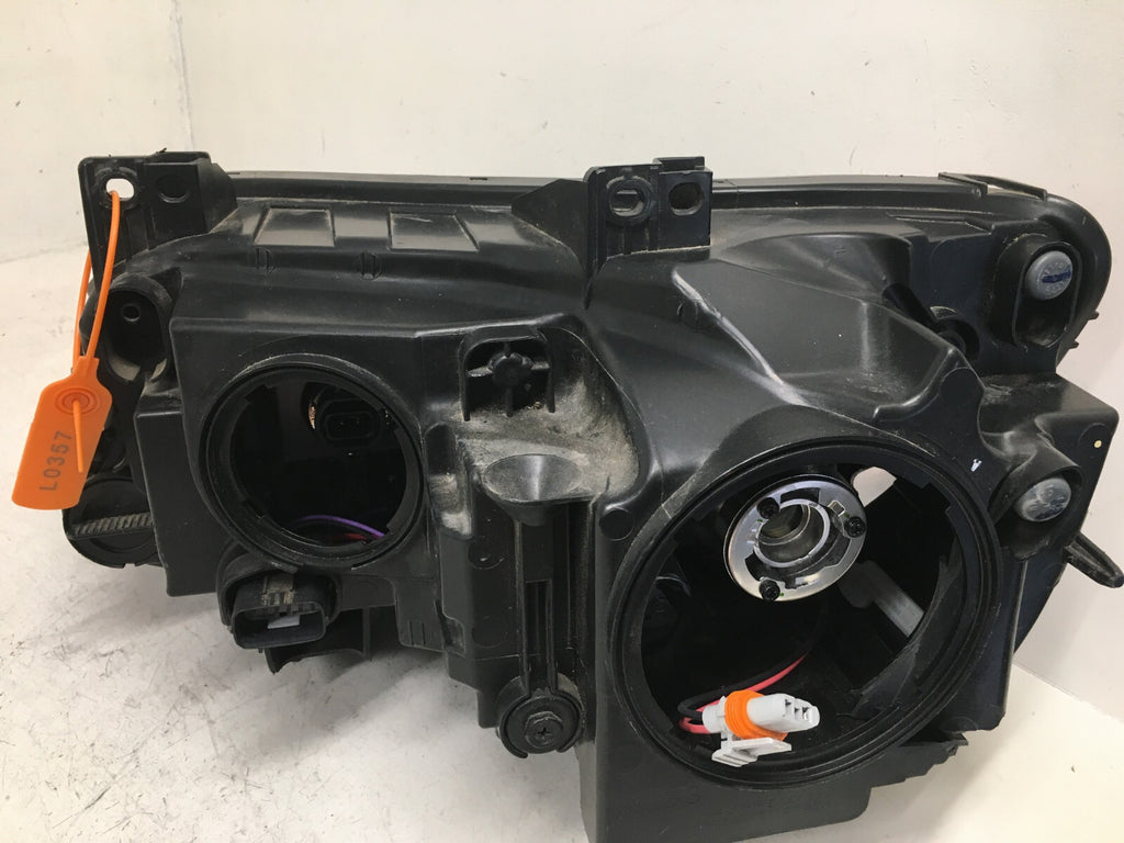 Halogen Led Headlight Damaged RH Passenger Chrysler 2011-2014 BAM92153000 OEM