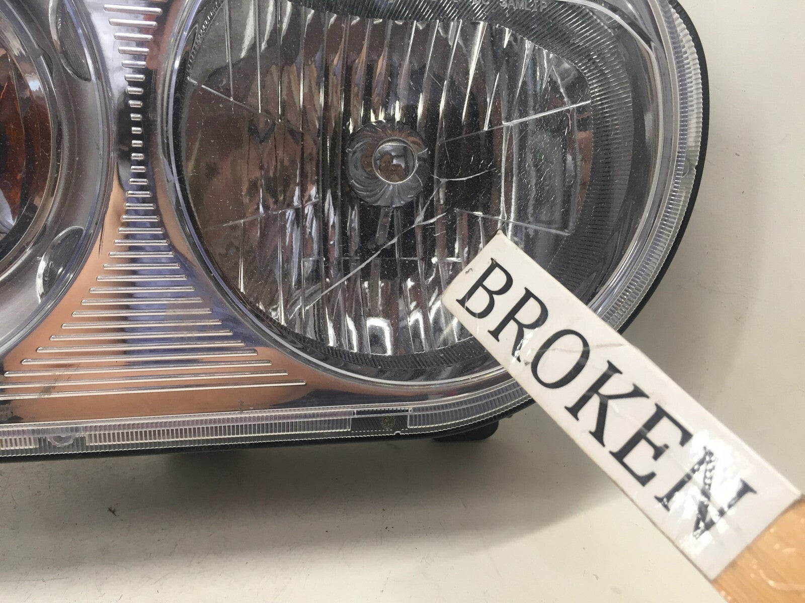 Headlight Damaged LH  Dodge Challenger 2008 2009 2010 2011 2012 2013 2014 OEM