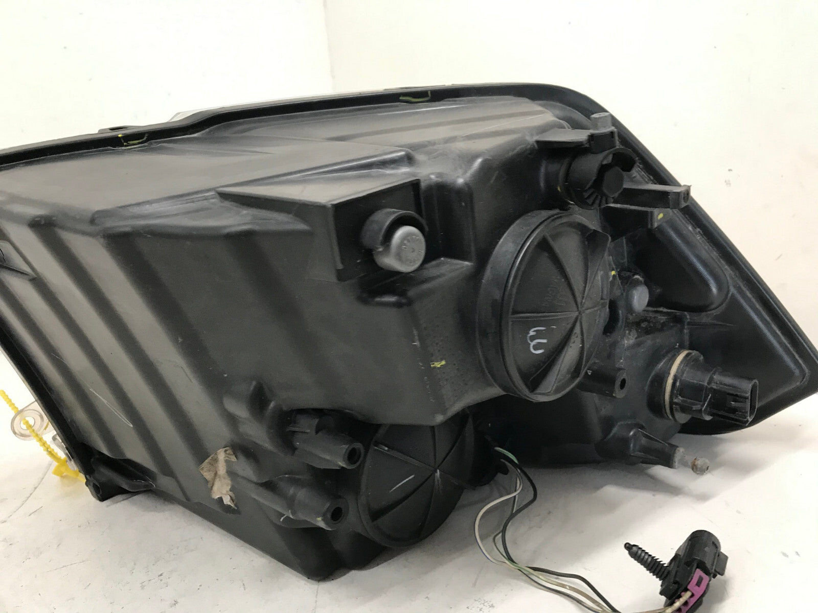 Headlight Damaged RH Passenger Dodge Ram Pickup Truck 2009-2012 68001484AE  OEM