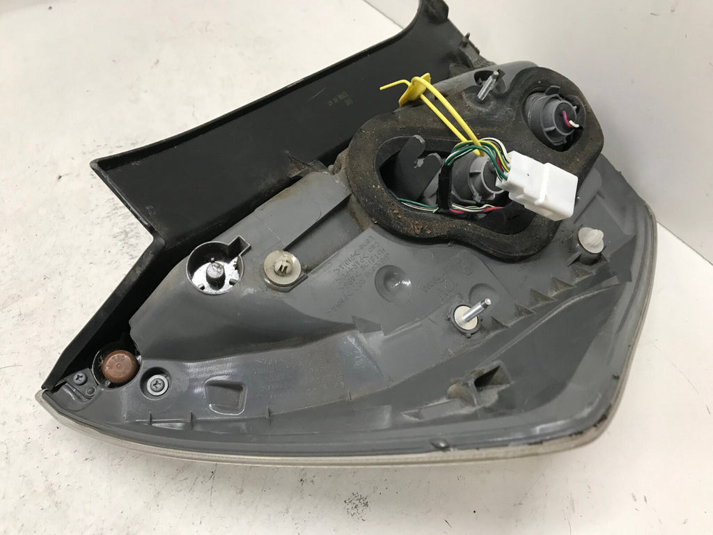 Tail light Damaged RH Passenger 2012-2015 Toyota Prius 8155147190 OEM