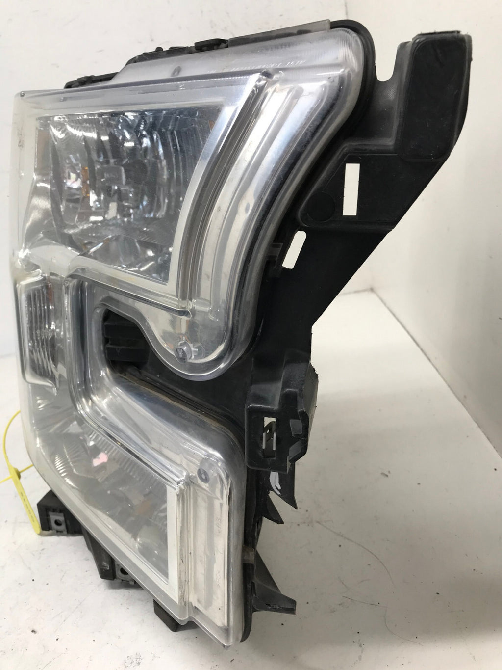 Headlight Damaged Passenger Right RH Ford F150 2015 2016 2017 FL34-13005-AT OEM