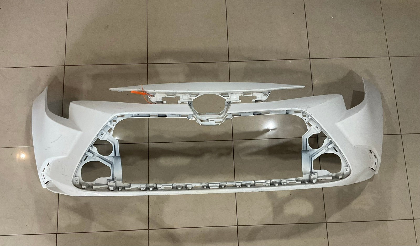 Front Bumper Cover White 2020-2025 Toyota Corolla L LE XLE CAPA