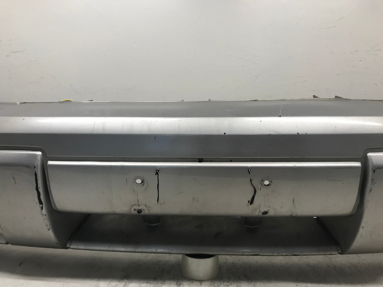 Front Bumper Cover Silver 2002-2009 Chevrolet Trailblazer 88937008 OEM