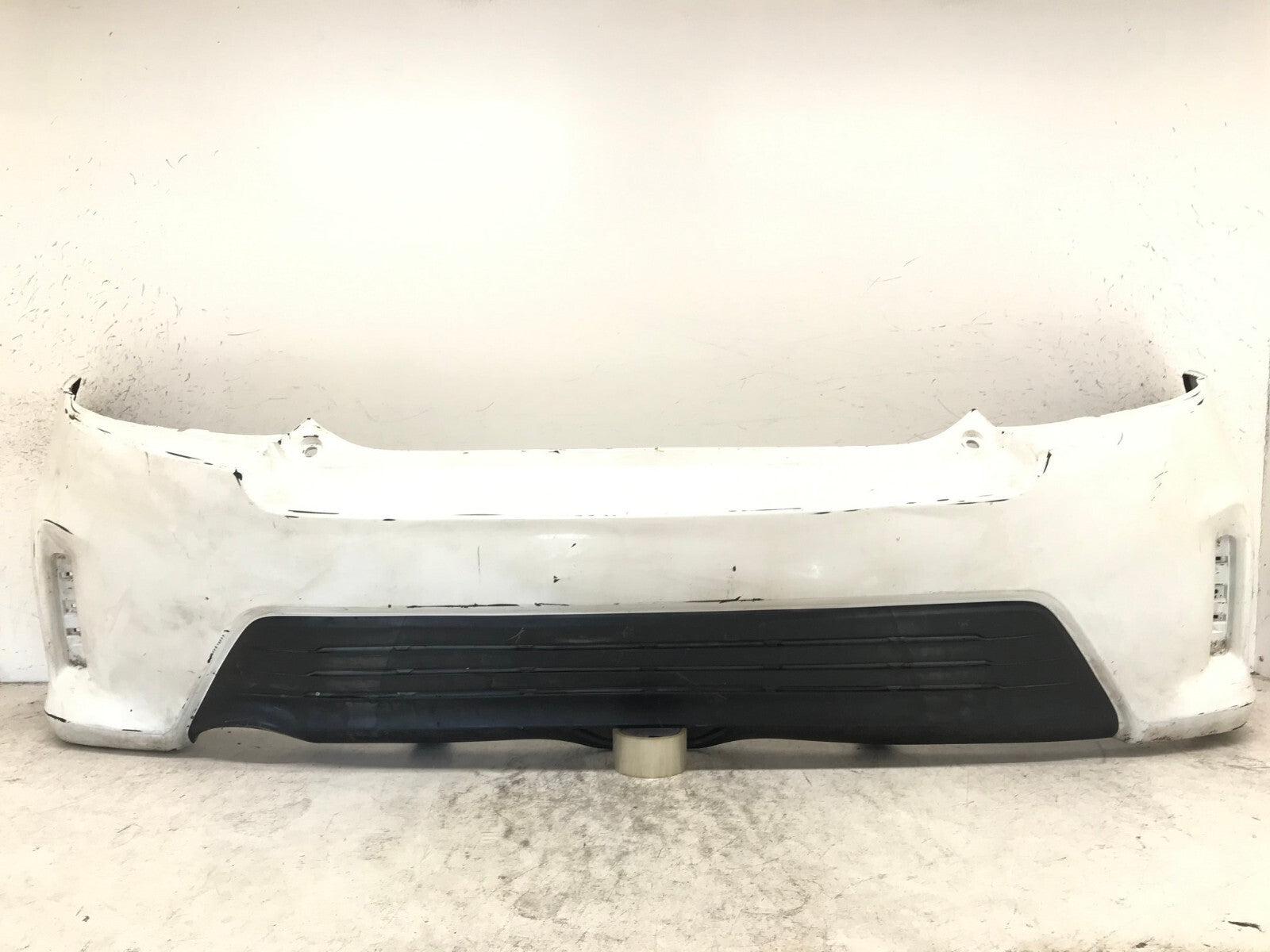 Rear Bumper Cover White Scion tC 2014-2016 52159-21914 OEM