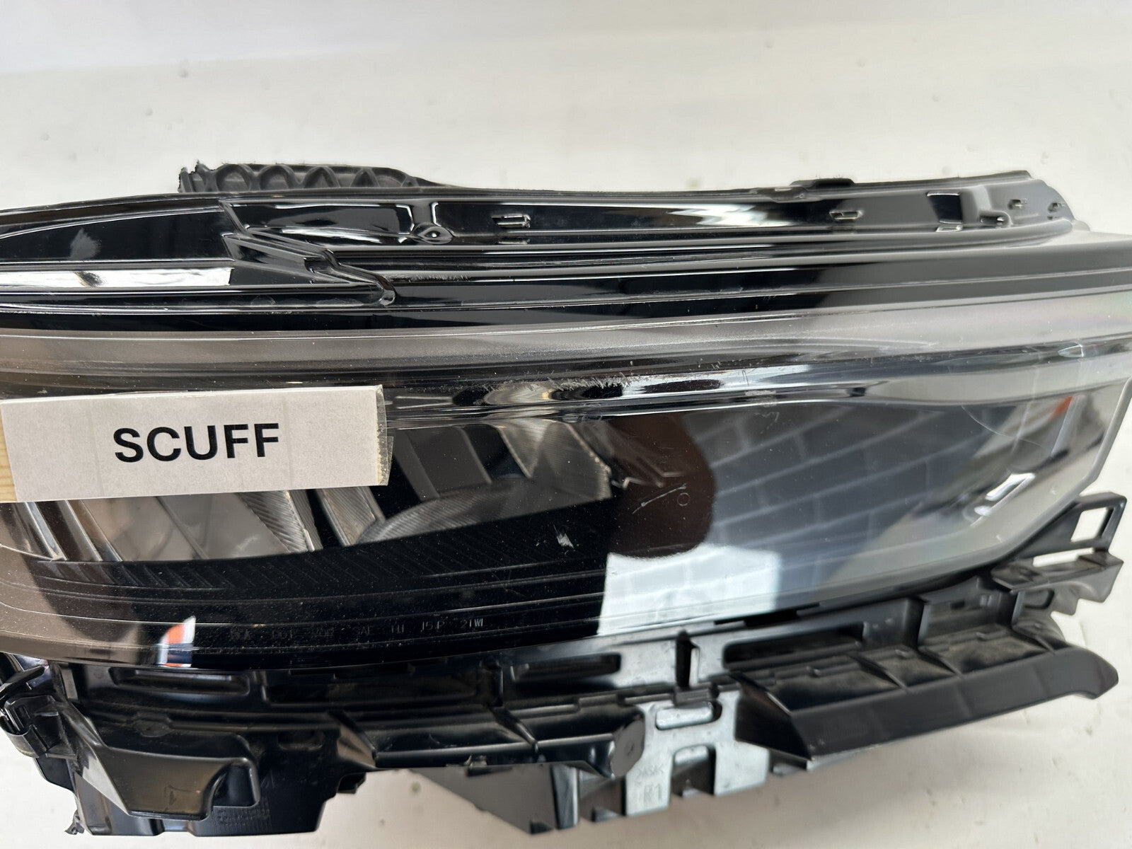 Headlight Damaged Passenger RH 2021 22 2023 Jeep Grand Cherokee 68584658AC OEM