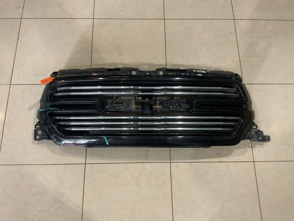 Grill Grille Black/Silver 2019-2024 Dodge Ram 1500 Laramie CAPA