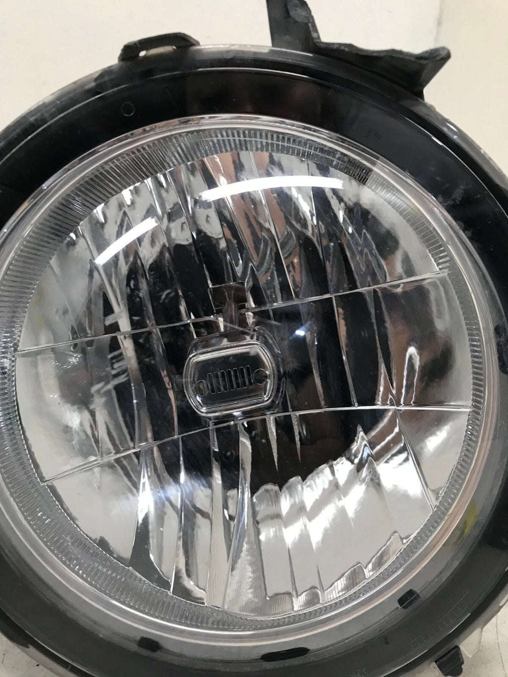 Headlight Damaged Halogen LH Driver Jeep Wrangler JL 2018-2021 55112873AG OEM