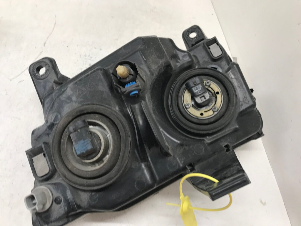 Halogen Headlight Damaged Passenger RH Jeep Compass 2013-2017 68171214AA OEM