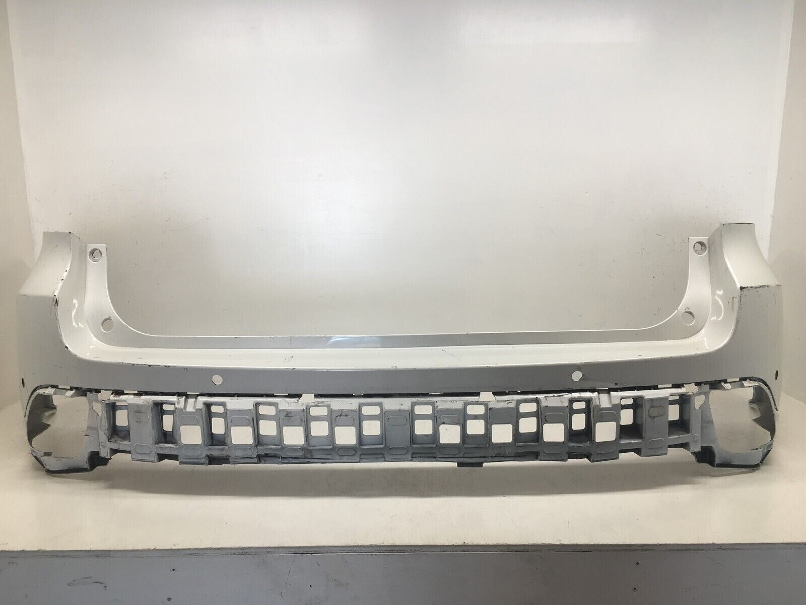 Rear Bumper Cover Toyota Highlander LE/Limited/Hybrid Limited w/o Sens 14-18 OEM