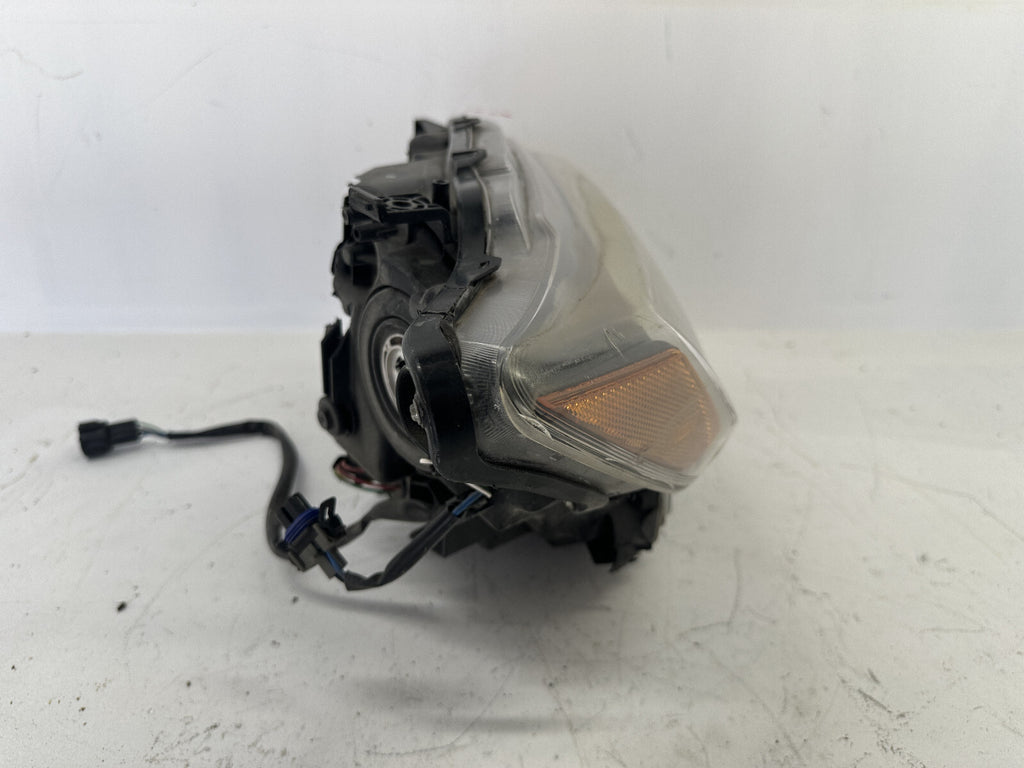 Headlight Damaged Right Passenger RH 2014 - 2016 Nissan Rogue 1011-500366 OEM