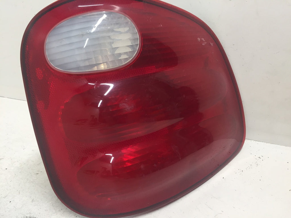 Tail light Damaged Damaged Right RH Ford F 150 2000-2004 YL3X-13440-A OEM