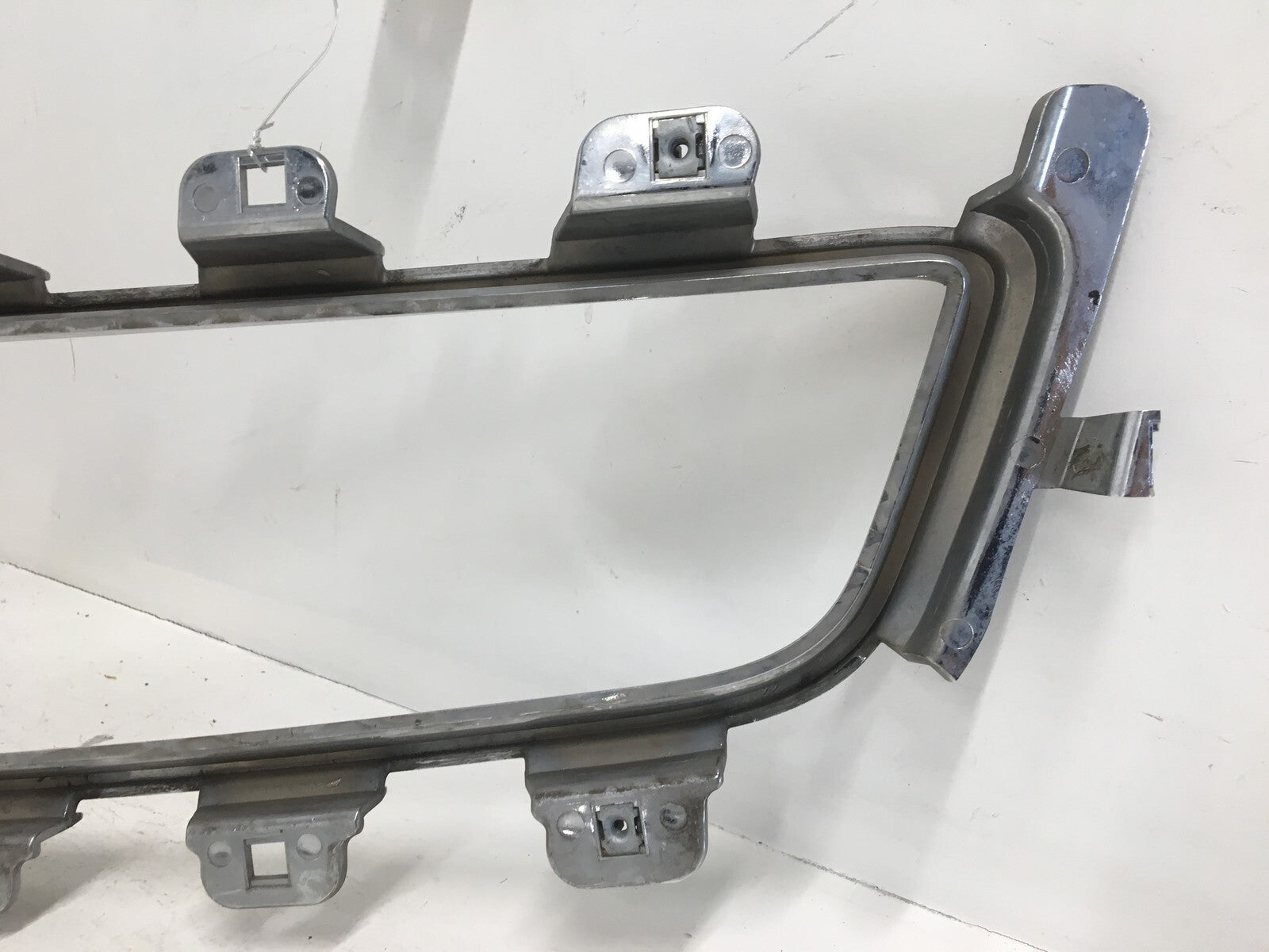 Grille Grill Chevy Chevrolet Malibu 2008-2012 25784043 OEM