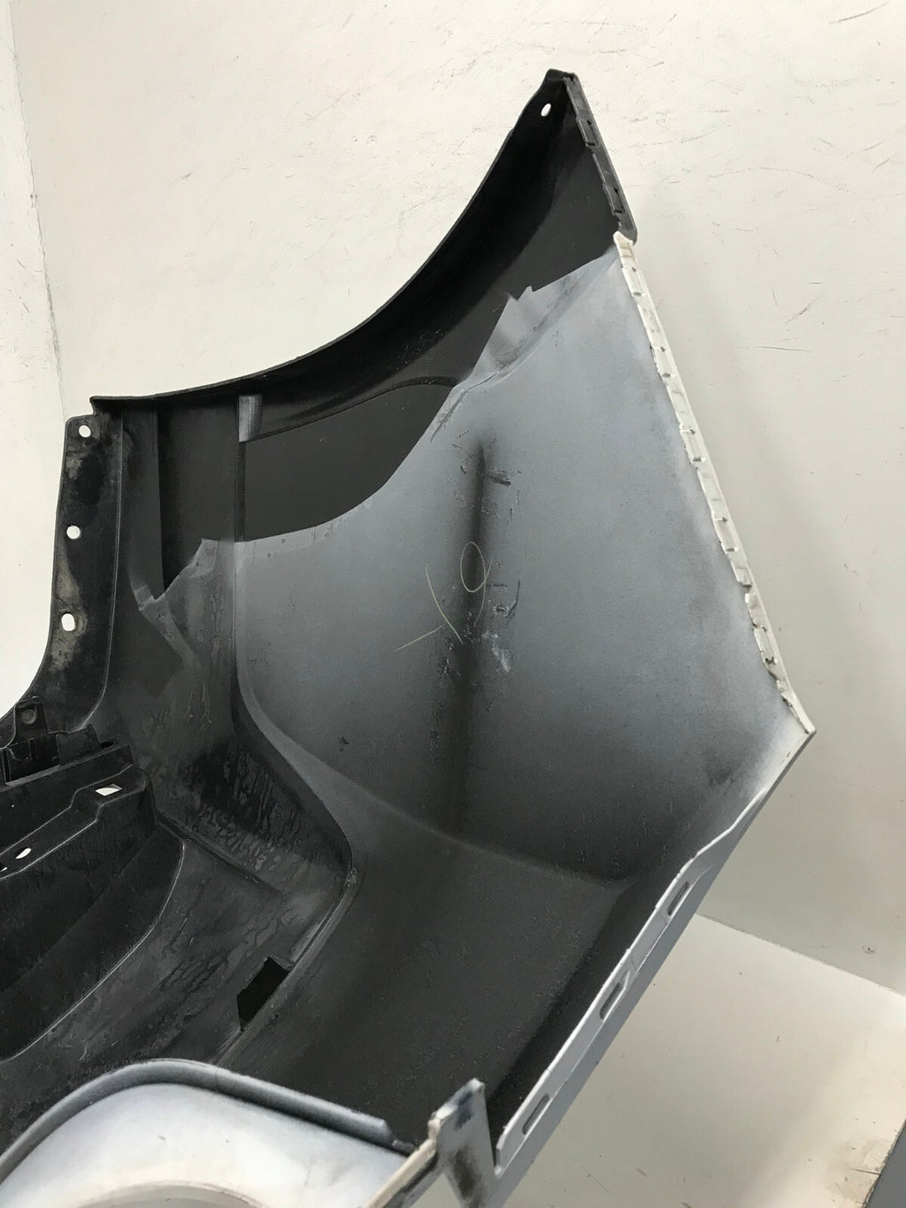 Rear Bumper Cover Subaru Crosstrek Base/Limited White 2018-2021 57704FL250 OEM