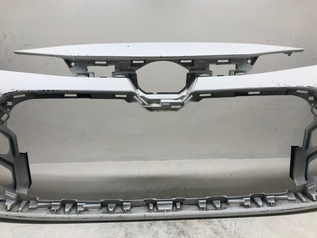 Front Bumper Cover 040 Toyota Corolla Sedn L/LE/XLE/Hybrid 20 21 52119-12G00 OEM