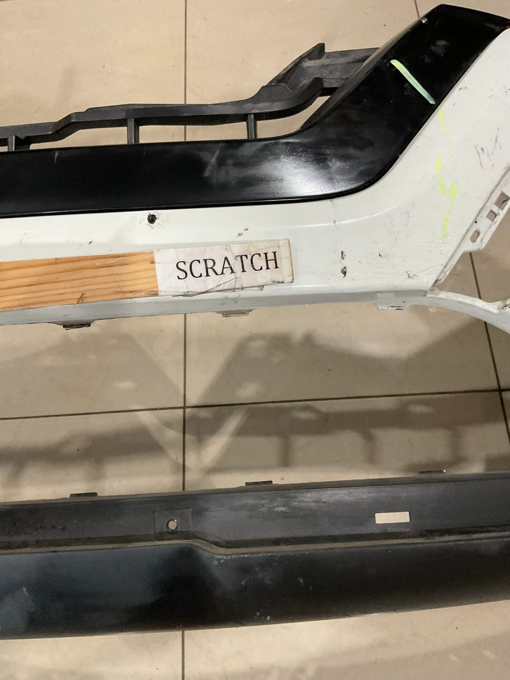Front Bumper Cover White Nissan Rogue S SL SV SV Hybrd 17-19 62022+6fl0h OEM