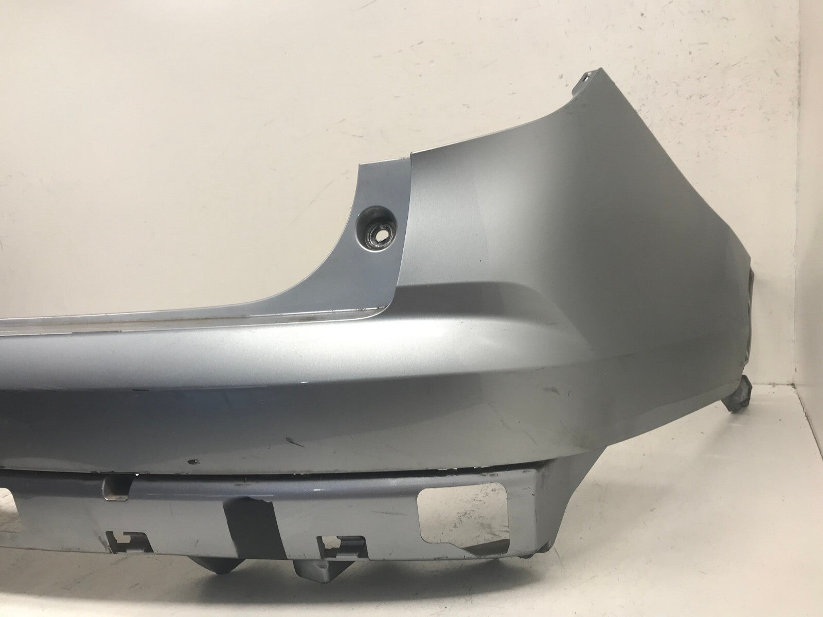 Rear Bumper Cover Silver Honda Pilot EX/LX/EX-L 2016-2018 71101-TG7-A000 OEM