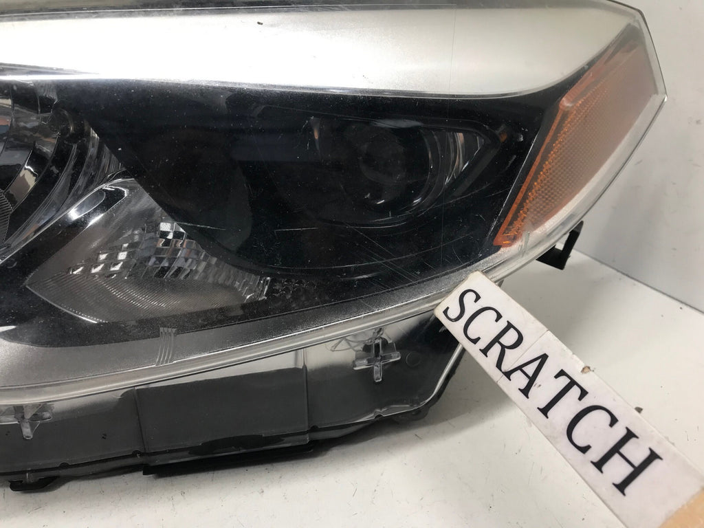 Headlight Damaged Left Driver LH Toyota Corolla 2014 2015 2016 8111002E60 OEM