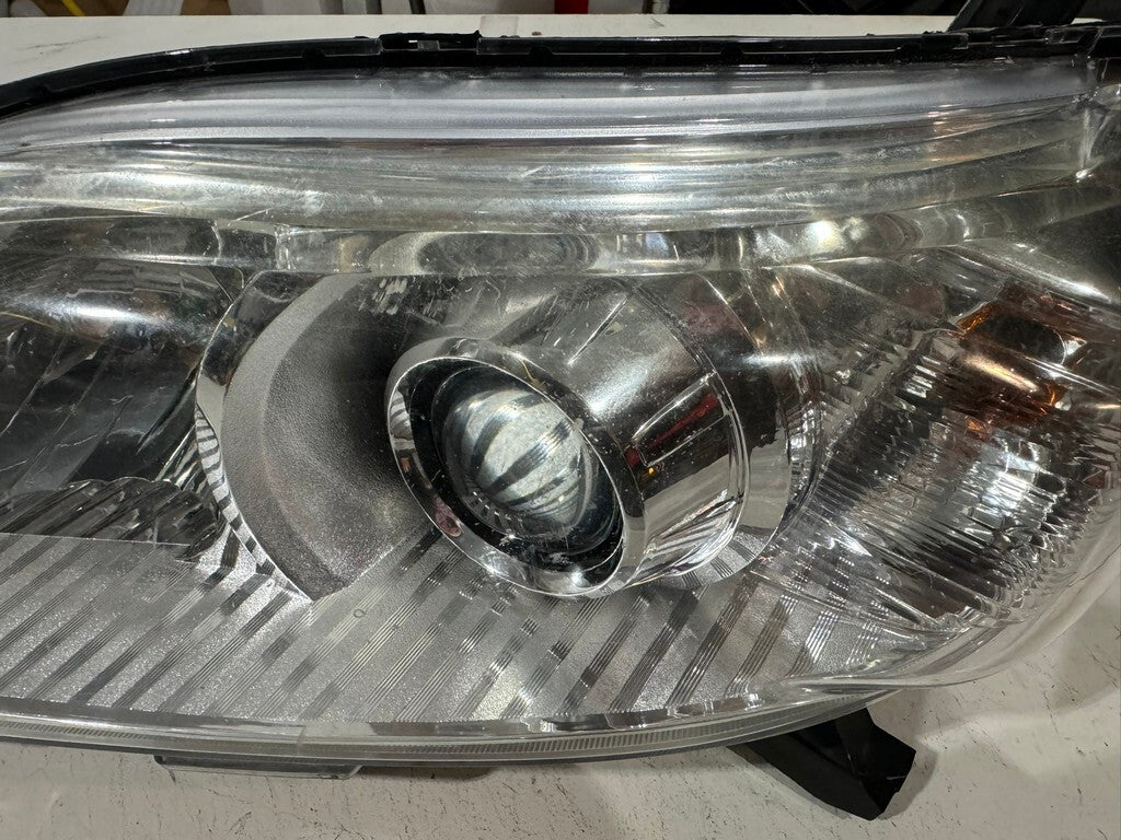 Headlight Damaged 2005-2011 Toyota Sienna Left LH Driver 7357230400 OEM