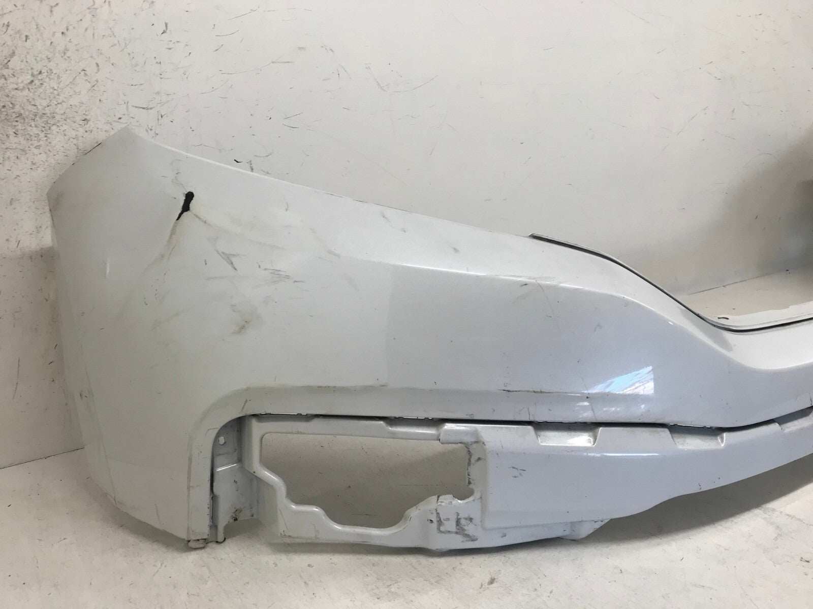 Front Bumper Cover Honda CR-V White 2017-2019 71101-TLA-A500 OEM