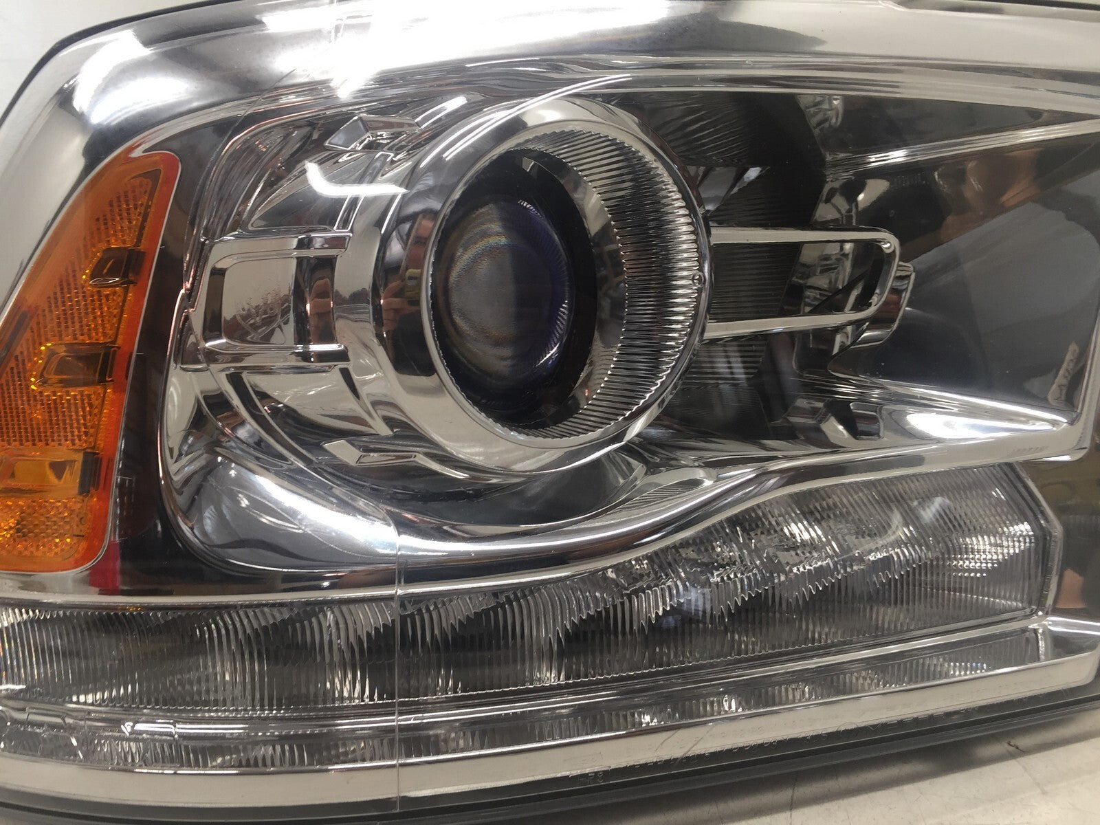 Halogen Projector Lamp Headlight Right Side RH Dodge RAM 16-18 68274982AA OEM