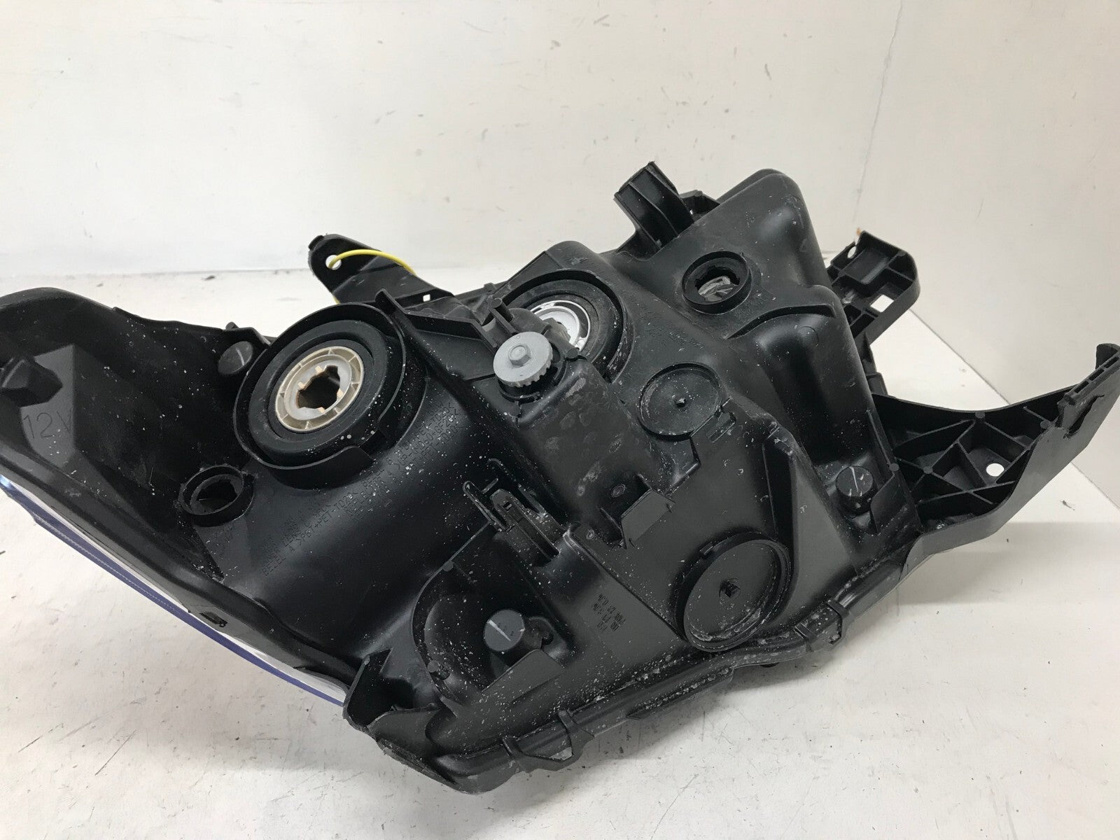Headlight Damaged Driver LH Left 2016-2023 Toyota Tacoma 81150-04270 OEM