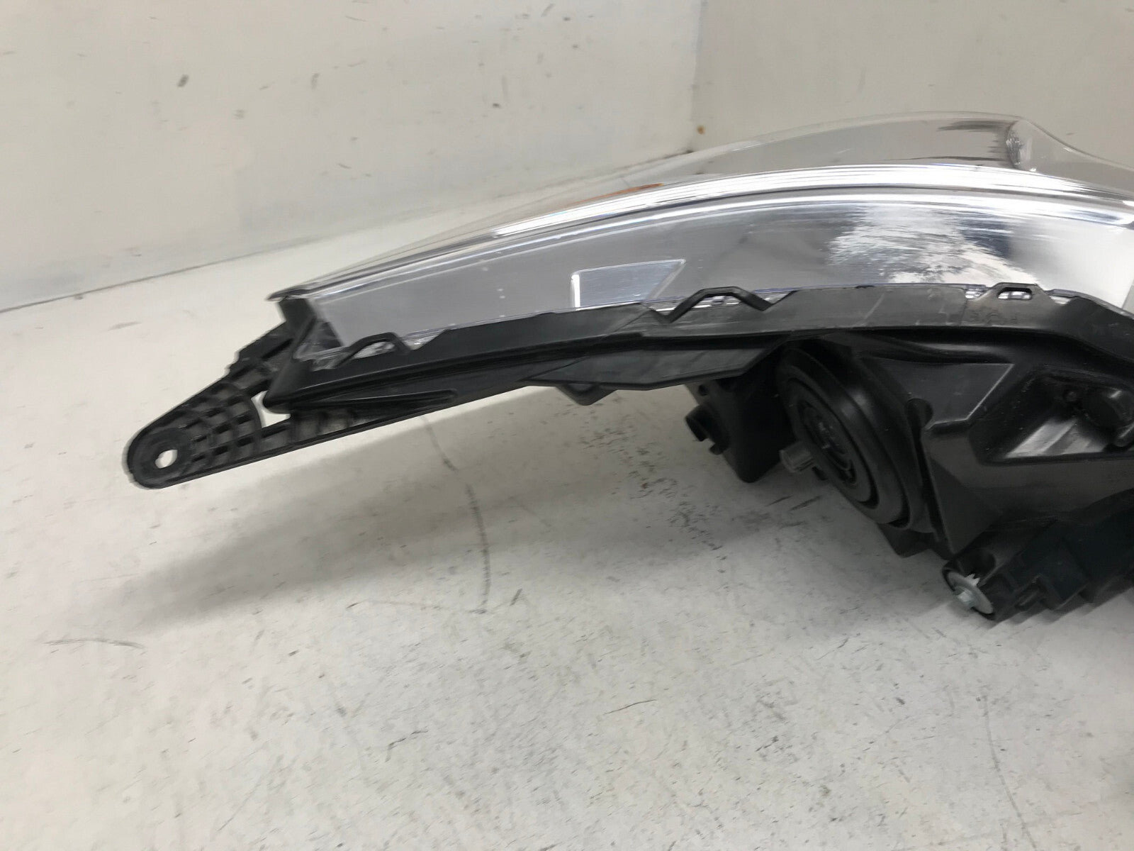 Headlight Damaged LH Driver Honda Accord LX Sedan 16-2017 33150T2AA61 OEM