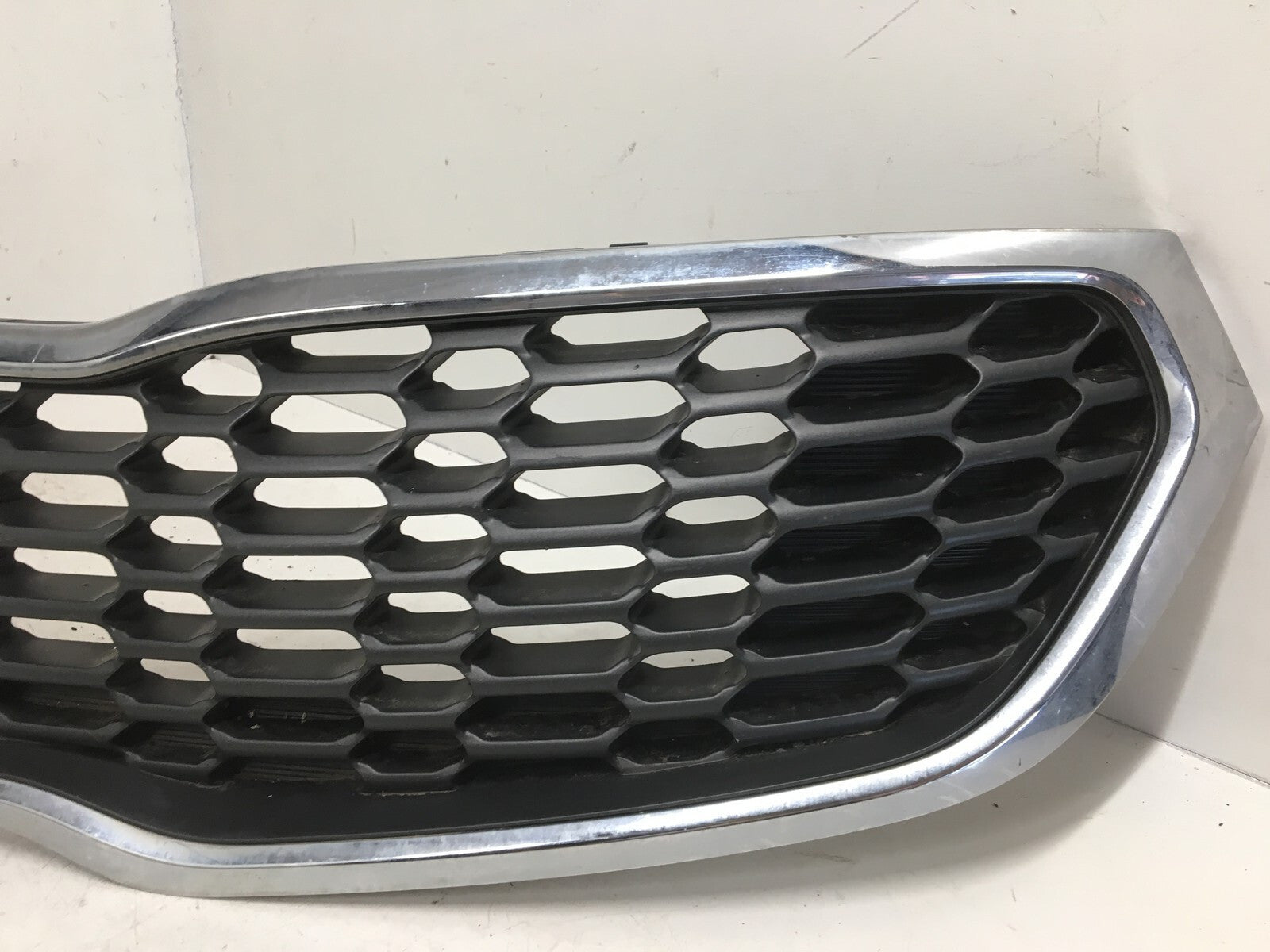 Grille Grill Kia Forte Sedan 2010-2013 86351-A7500 OEM