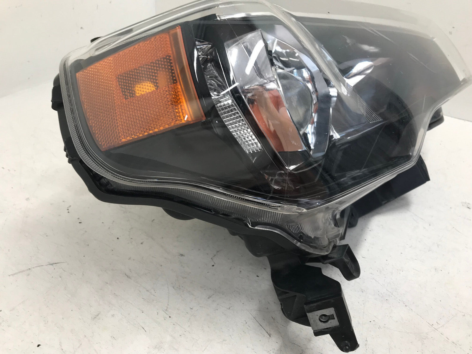 Headlight Damaged Passenger Right RH Toyota 4Runner 2014-2018 8113035541 OEM
