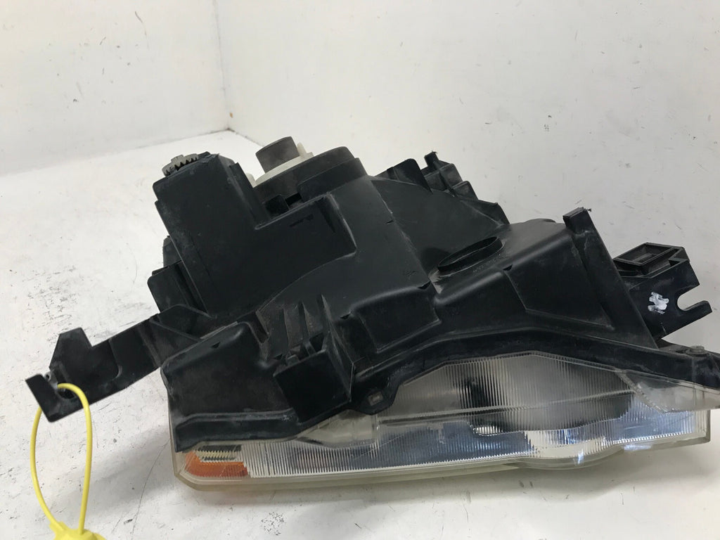 Headlight Damaged Left Driver LH Nissan Xterra 2005-2015 26060EA025 OEM