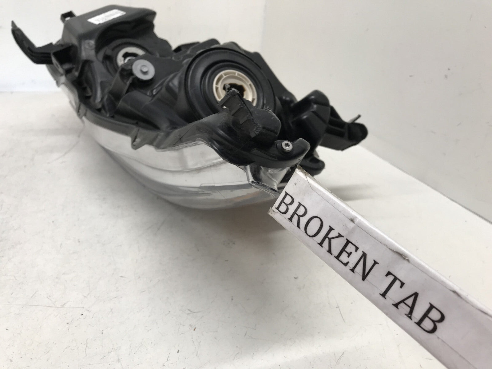 Halogen Headlight Damaged Left Driver LH Nissan Altima 2019-2021 1EJ94966701 OEM
