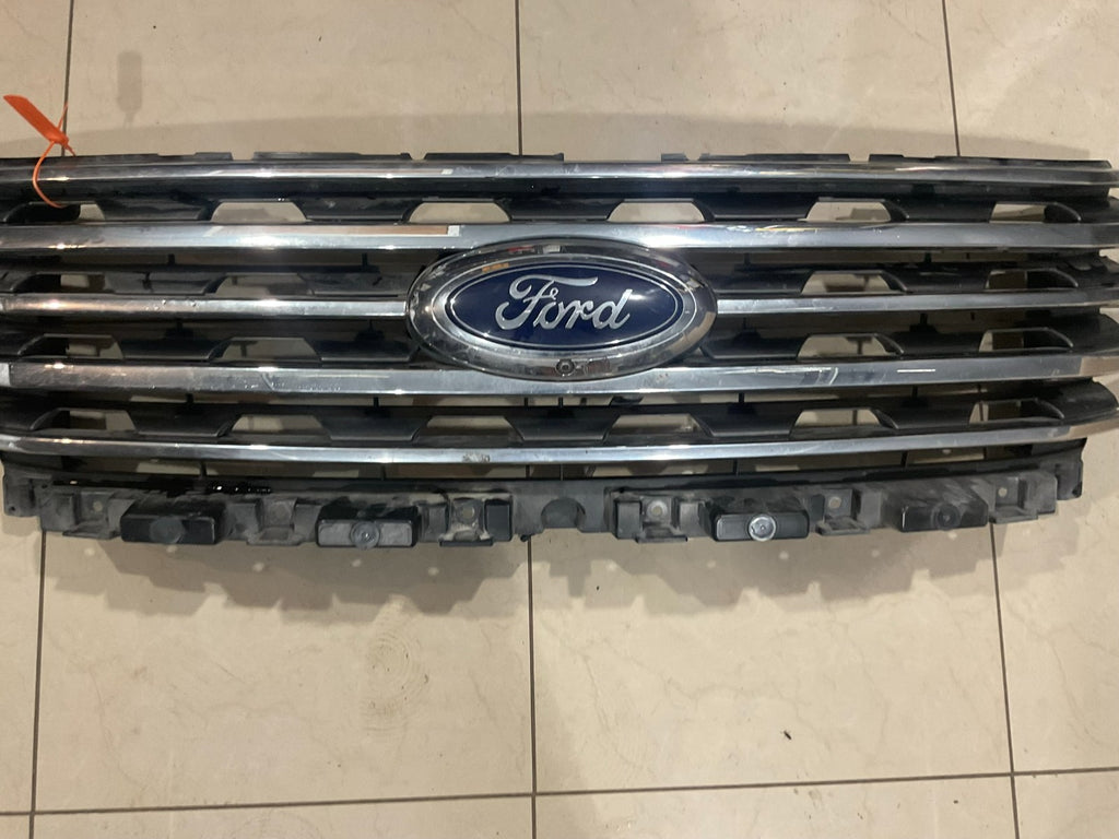 Grille Grill Black/Silver 2018-2021 Ford Expedition CAPA
