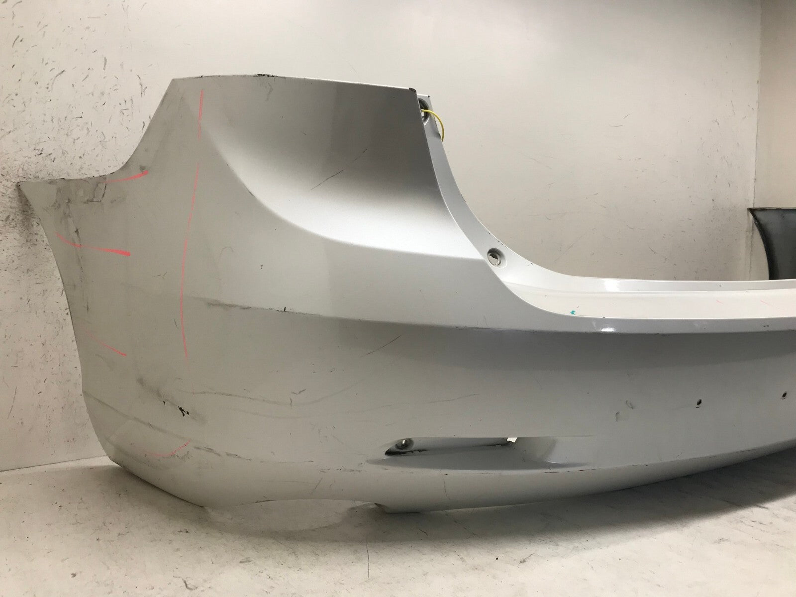 Rear Bumper Cover White Toyota Venza Base Limited LE XLE 2009-15 52159-0T010 OEM