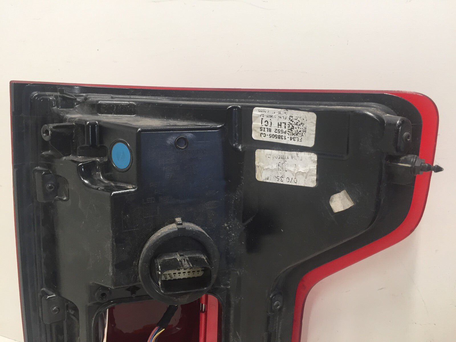 Tail light Damaged LH Left Driver Ford F150 F 150 2015-2017 FL34-13B505-C OEM